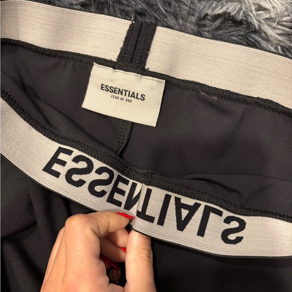 Essential Leggings, in great condition just no longer fit - Picture 1 of 4